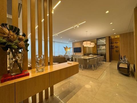 Apartamento à venda em Maringá, Zona 01, com 3 suítes, com 245 m², MAGNIFIQUE RESIDENCE